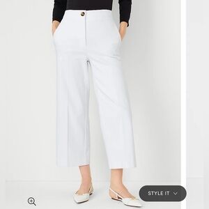 Ann Taylor Wide Leg Crop White Pants size 4 Petite